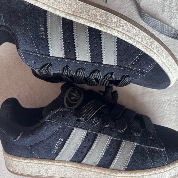 Adidas Campus 00s men’s 10 Black and Gray Sneakers NWT no box